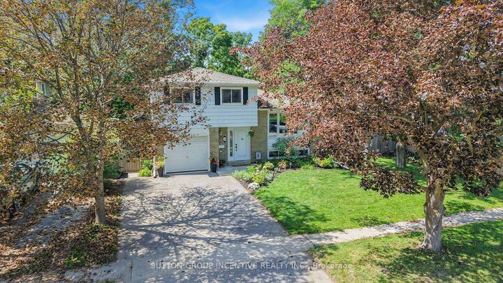 Property Photo: 35 Jills Court ON L4M 4L6