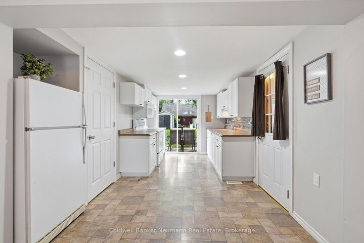 Property Photo: 442 Burdick Place ON N5W 4P6