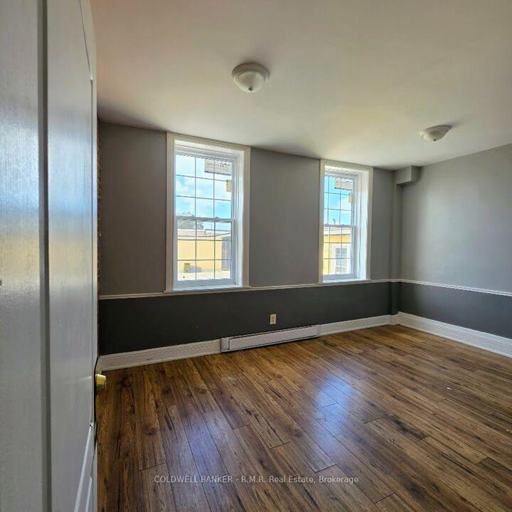 Photo de la propriété:  47 William Street N 2  ON K9V 3Z9 