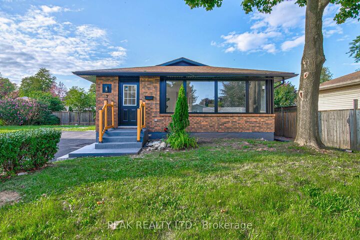 7385 North Dorset Place — photo 1