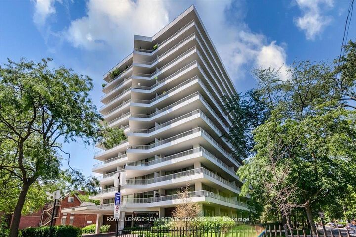 190 St George Street 501 — photo 1
