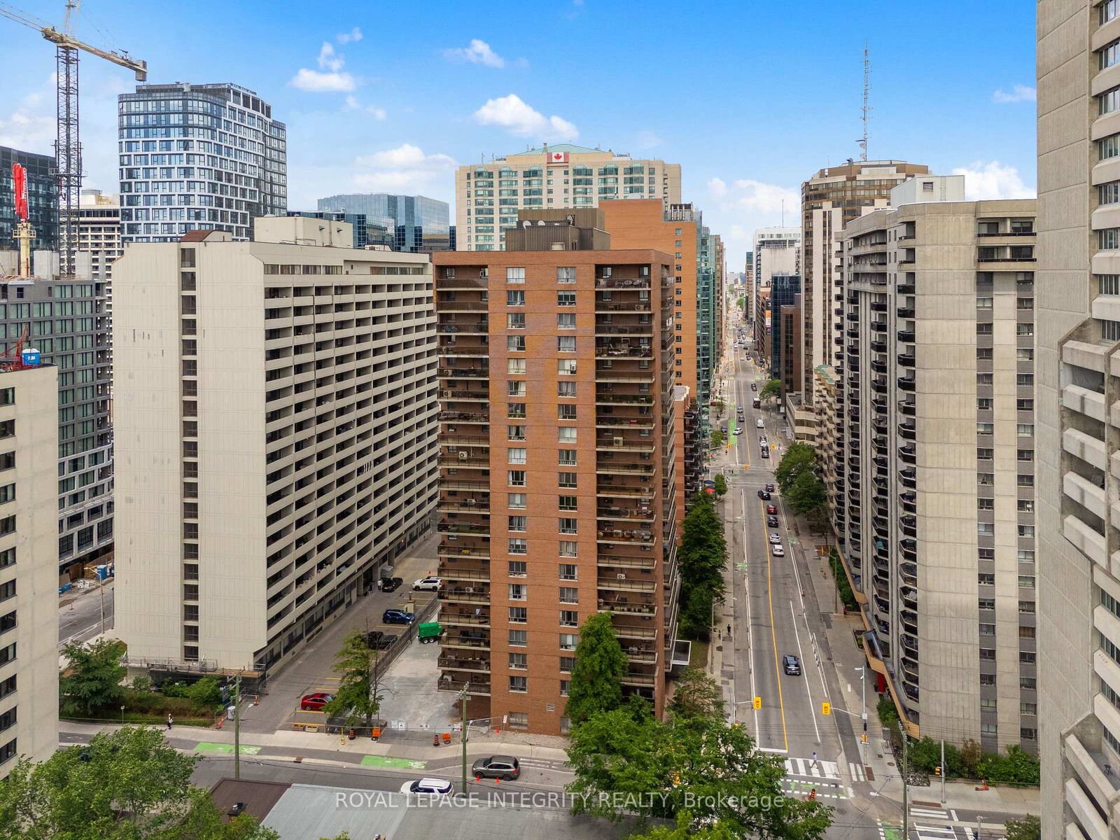 Property Photo:  475 Laurier Avenue W 2001  ON K1R 7X1 