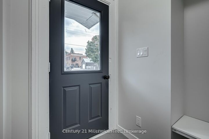Property Photo:  276 Edward Street  ON N0G 2W0 