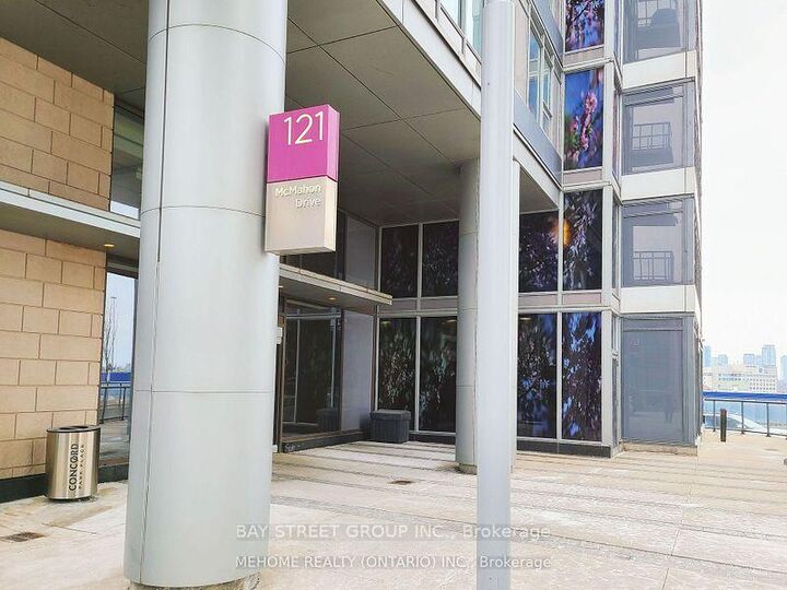 Property Photo:  121 McMahon Drive 1212  ON M2K 0C2 