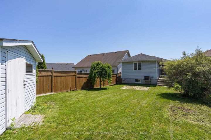 Property Photo:  759 Tanner Drive  ON K7M 9G7 