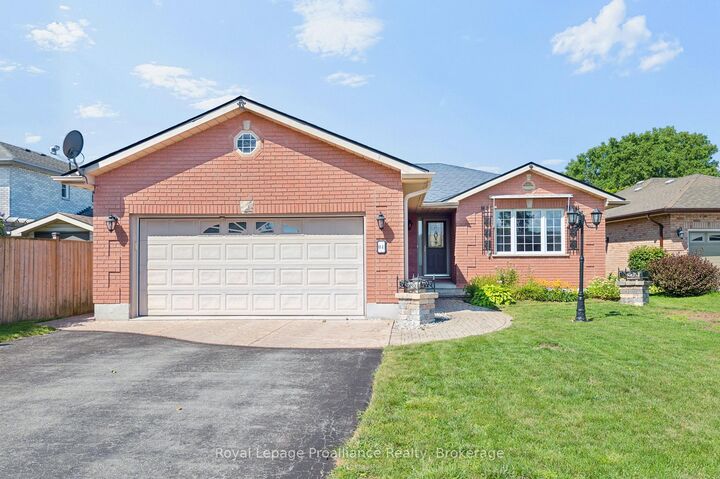 Property Photo: 4 Wilmont Court ON K8P 5H1