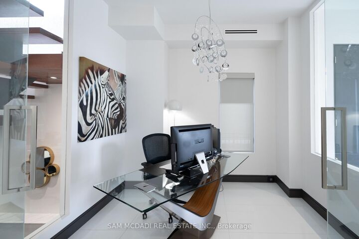852 Goodwin Road — photo 1
