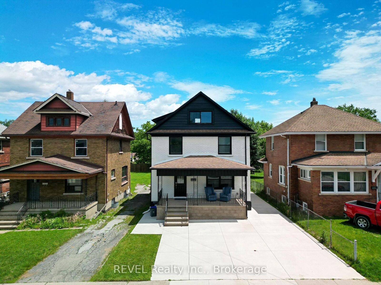 Property Photo:  4830 Fourth Avenue  ON L2E 4P1 