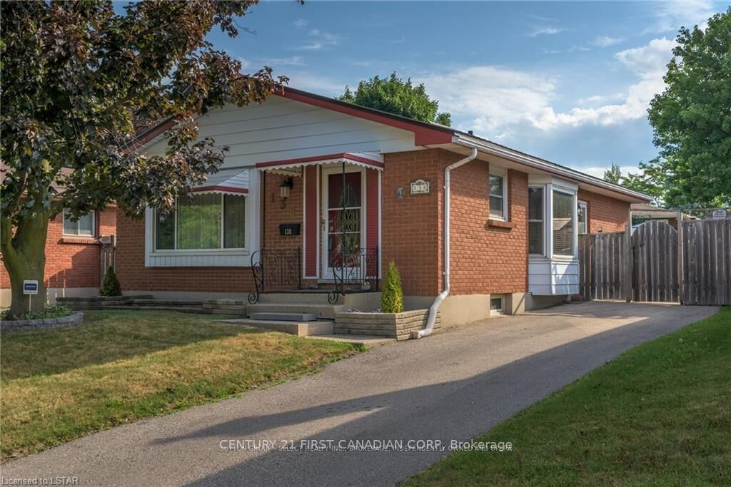 Photo de la propriété:  138 Harding Crescent  ON N6E 1G3 
