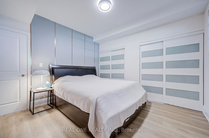 Property Photo: 421 Flamingo Road ON L4J 8L4