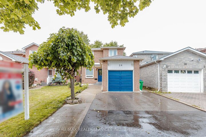 20 Murdoch Drive — photo 1