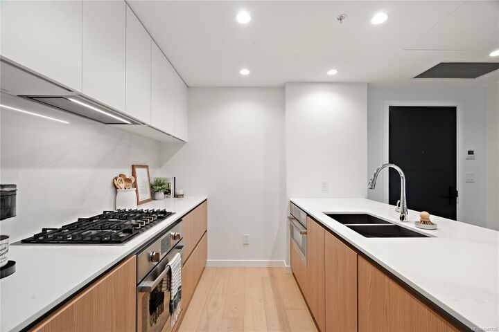 Property Photo:  2000 Hannington Rd #222  BC V9B 6R6 