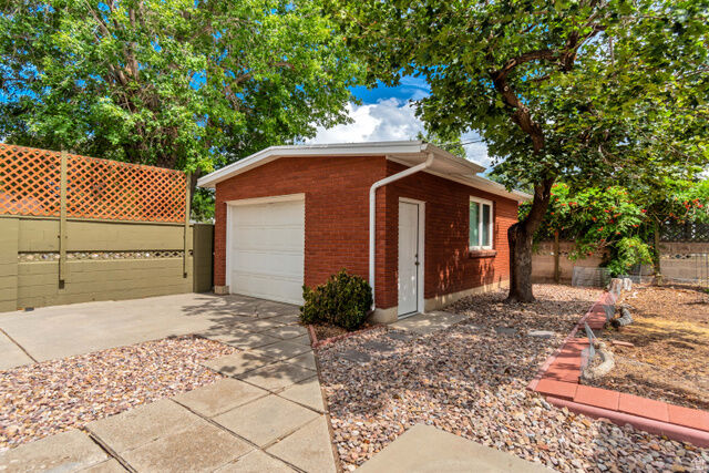 Property Photo:  9297 S Sneddon Dr E  UT 84070 