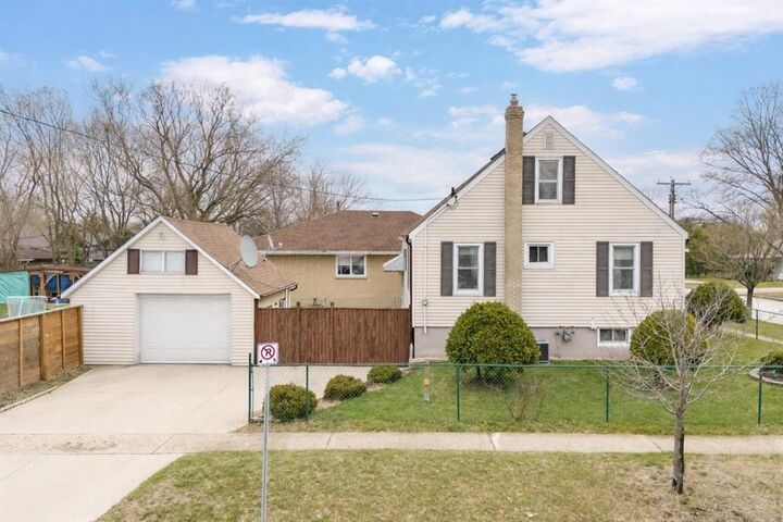 Property Photo: 748 Alexander Street ON N7T 5G8