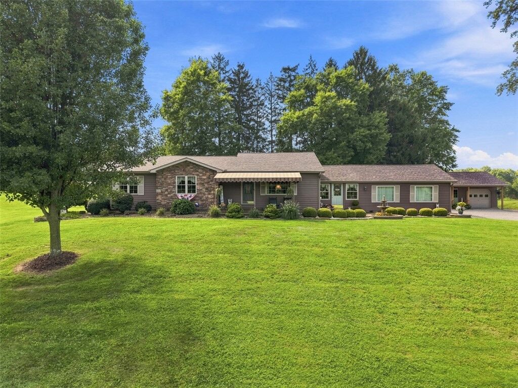 Property Photo: 929 Old Pulaski Rd PA 16105