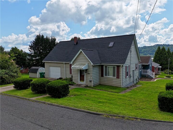 Property Photo: 10 Evergreen St PA 16045