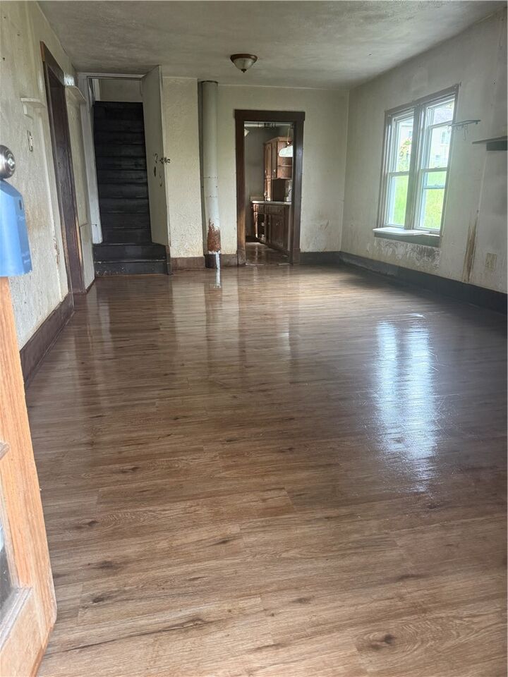 Property Photo: 323 Summit Ave PA 16117