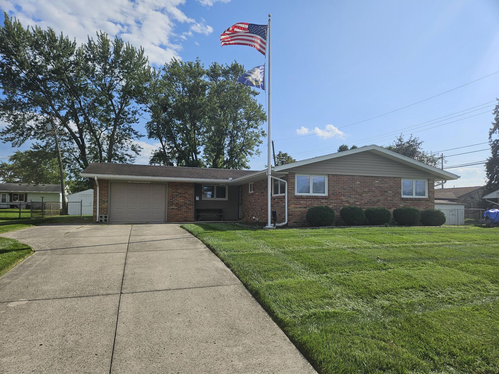 Property Photo:  321 W North Street  OH 45806 
