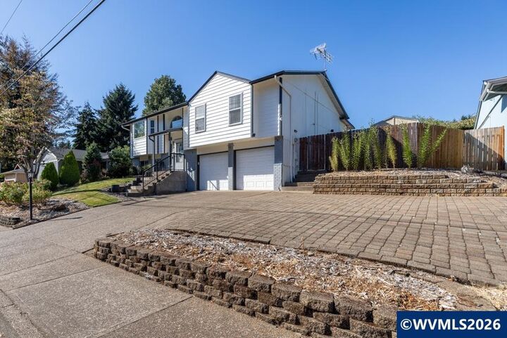 Property Photo:  183 Holder Ln SE  OR 97306 