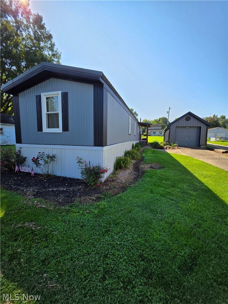 Property Photo: 504 Main Street OH 43772