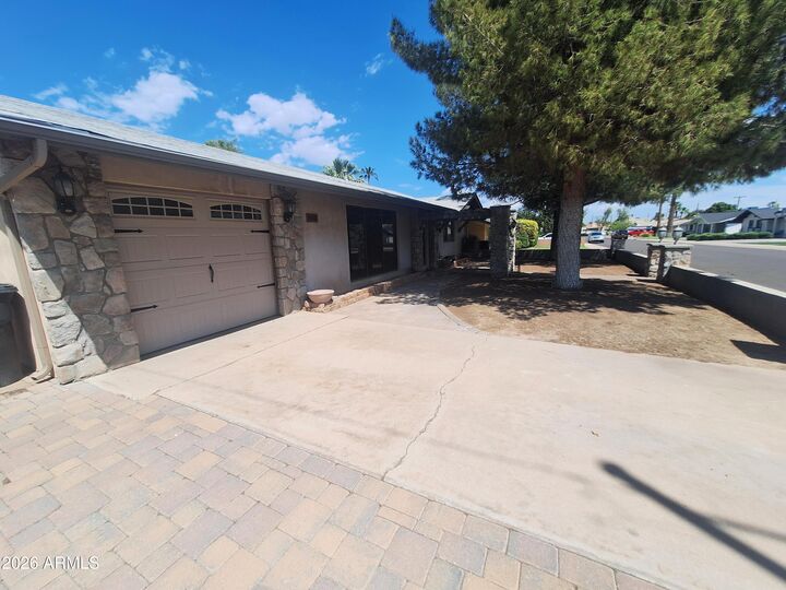 Property Photo: 7508 E Cambridge Avenue AZ 85257