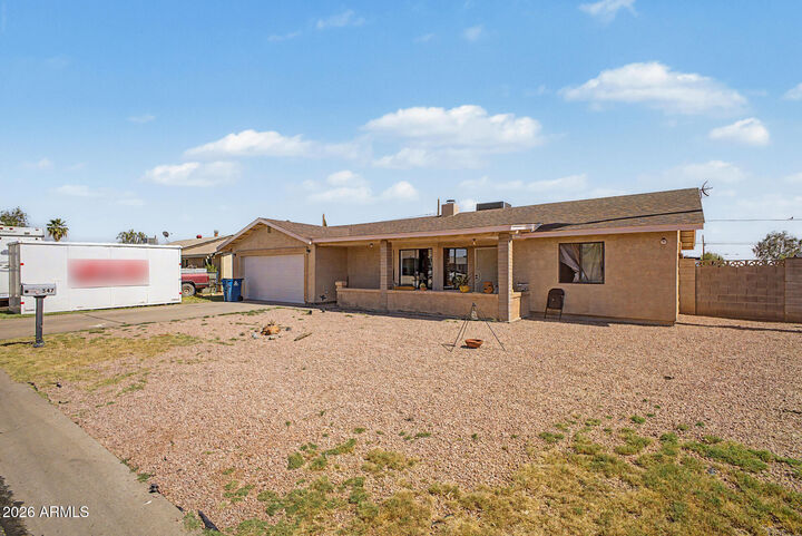 Property Photo:  547 E Quail Avenue  AZ 85119 