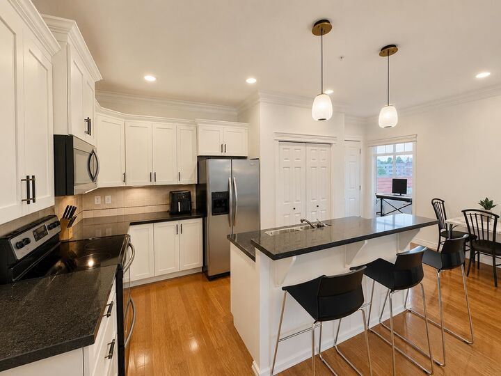 Property Photo: 9108 Mary Street 401 BC V2P 4J1