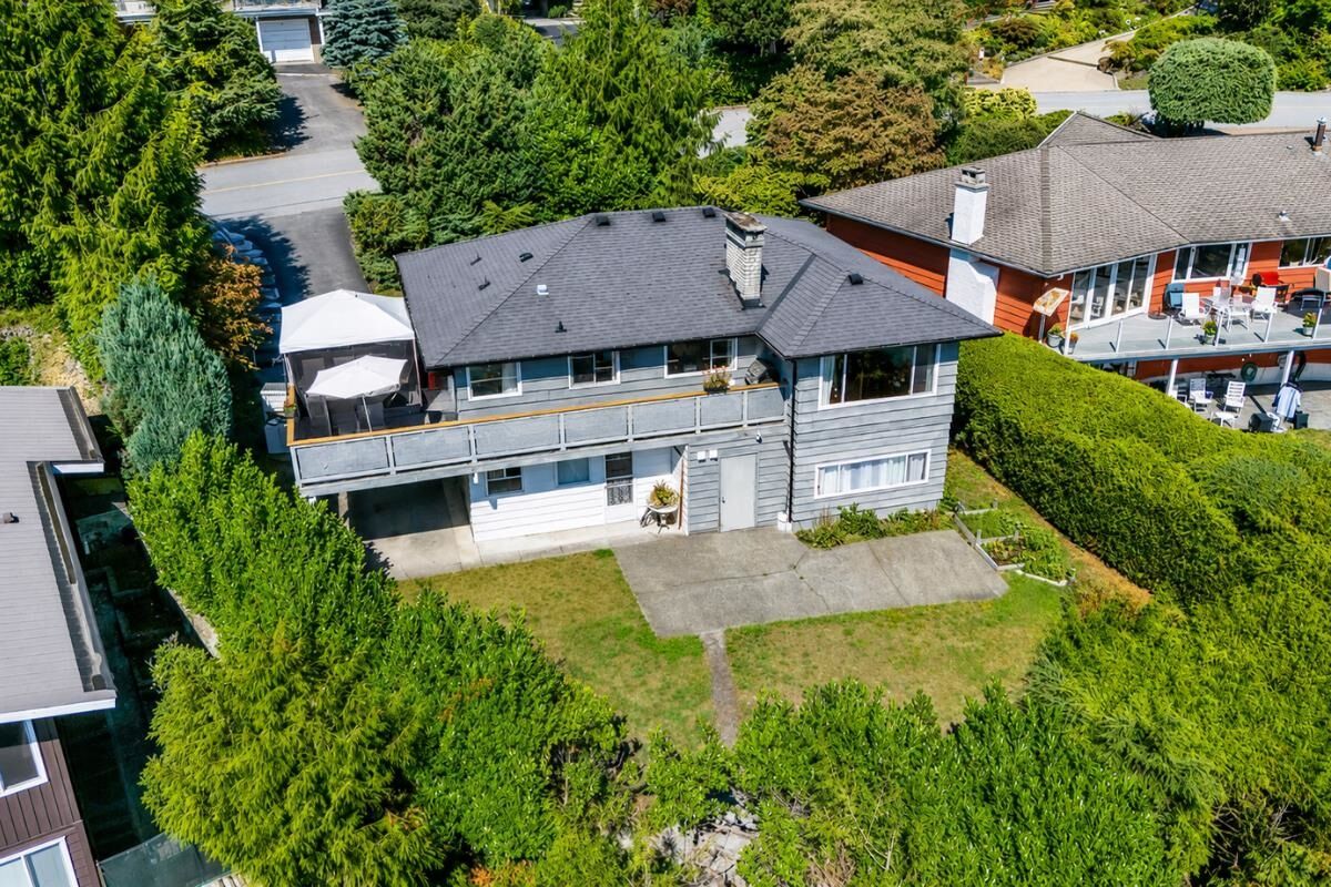 Property Photo: 403 Newdale Court BC V7N 3H3