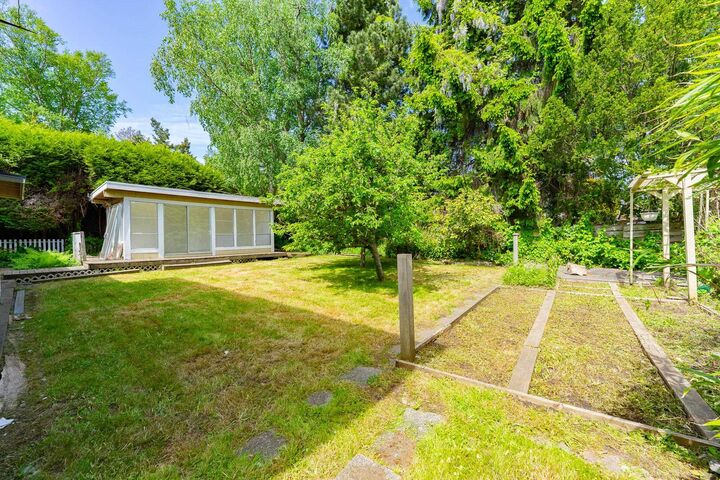 Property Photo: 5313 10 Avenue BC V4M 1X6
