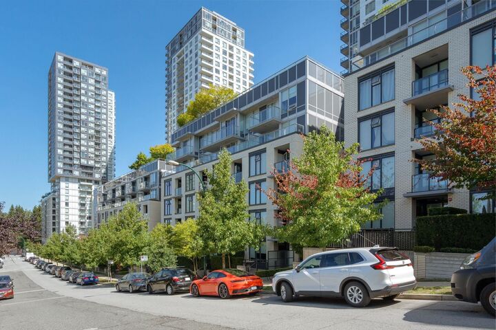5598 Ormidale Street 621 — photo 1