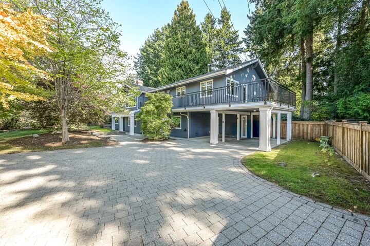 1020 Pacific Place — photo 1