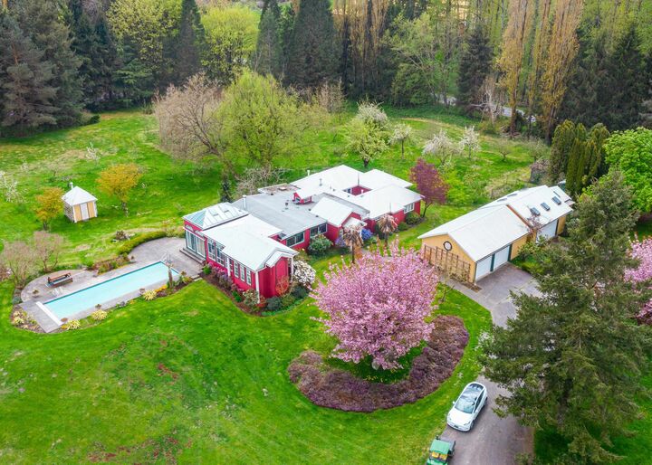 Property Photo:  462 248 Street  BC V4W 2H2 