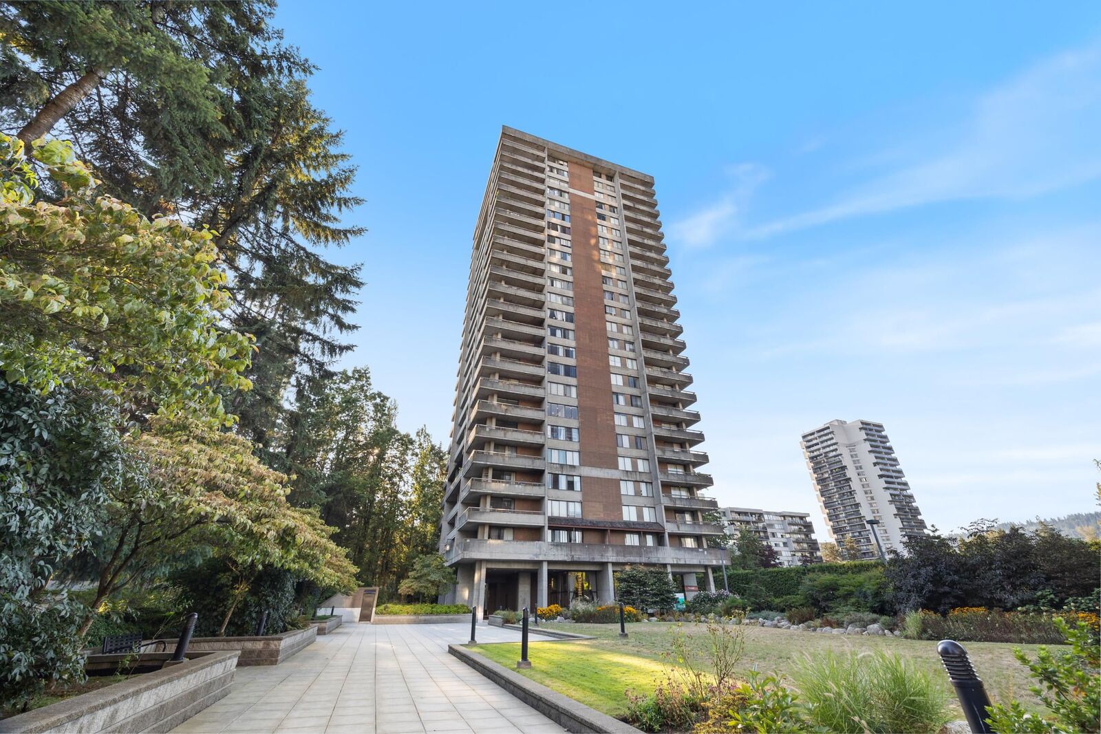 Property Photo: 3737 Bartlett Court 1003 BC V3J 7E3