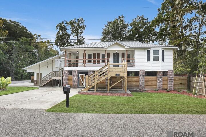 Property Photo:  14490 Samantha Dr  LA 70726 