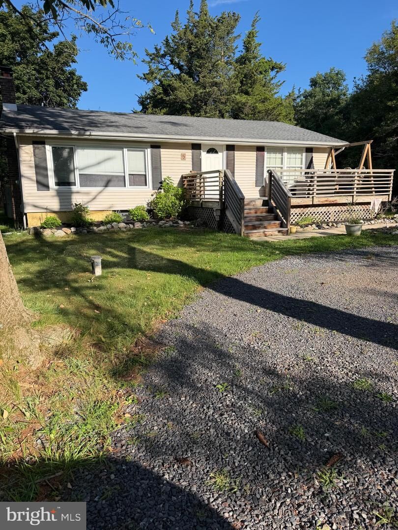Property Photo:  5 Bridge Road  NJ 08087 