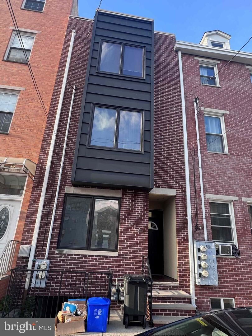 Property Photo: 1217 Green Street B PA 19123