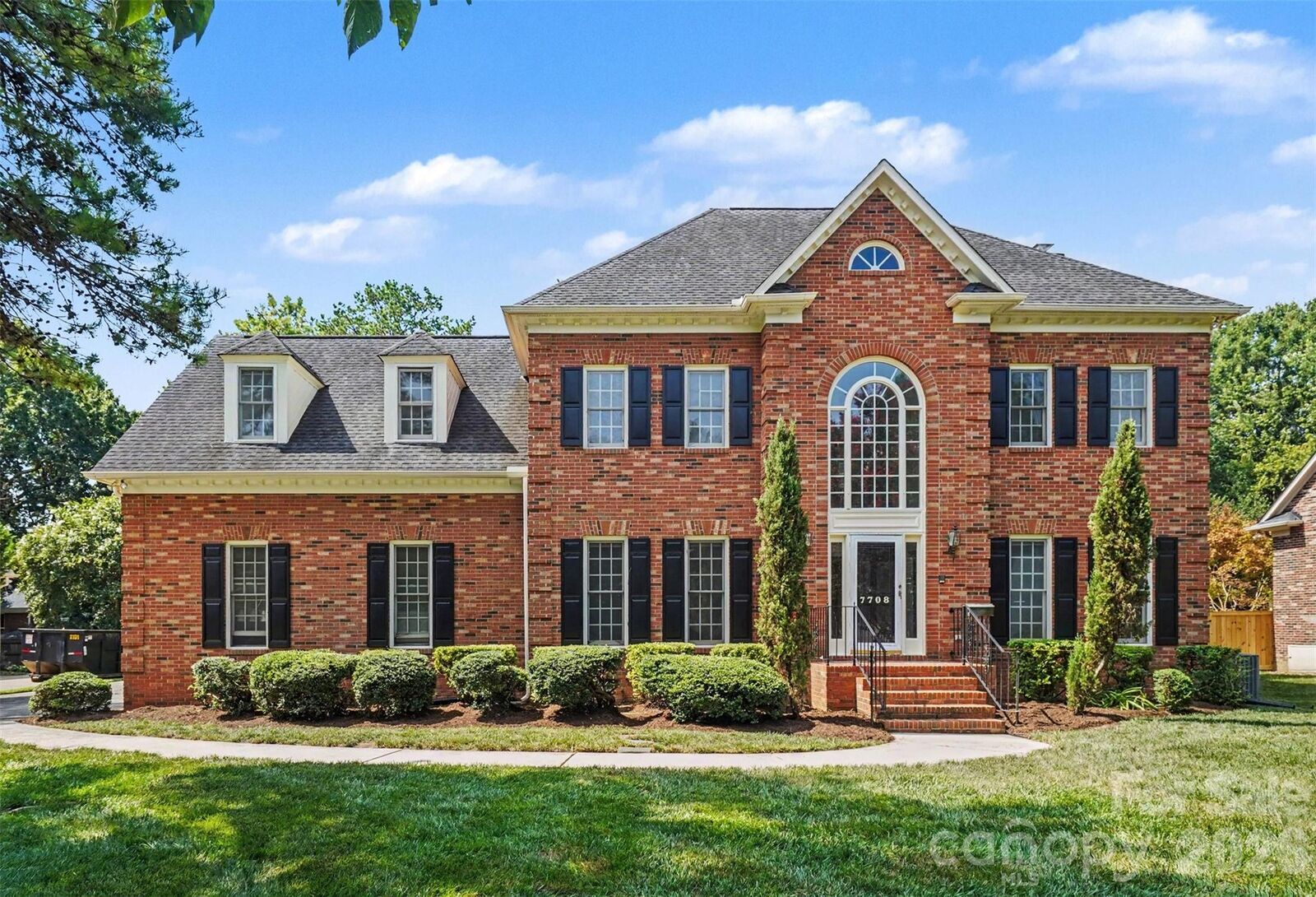 Property Photo: 7708 Red Oak Lane NC 28226