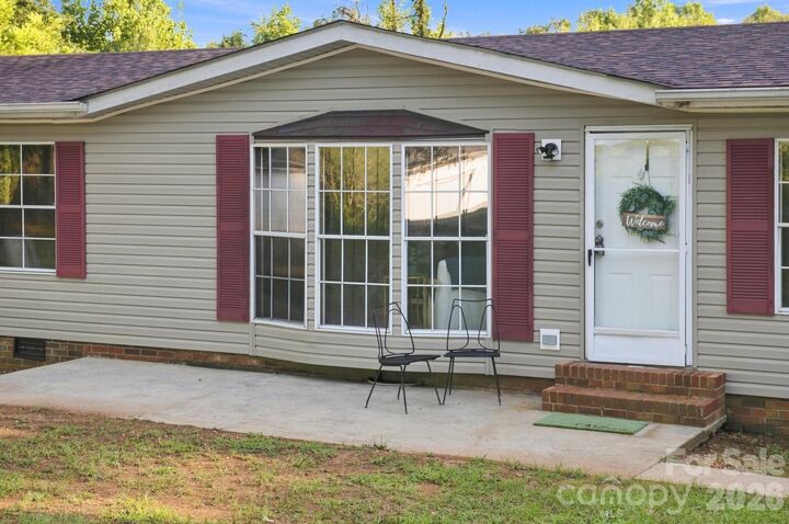 Property Photo: 3159 Ward Green Street NC 28645