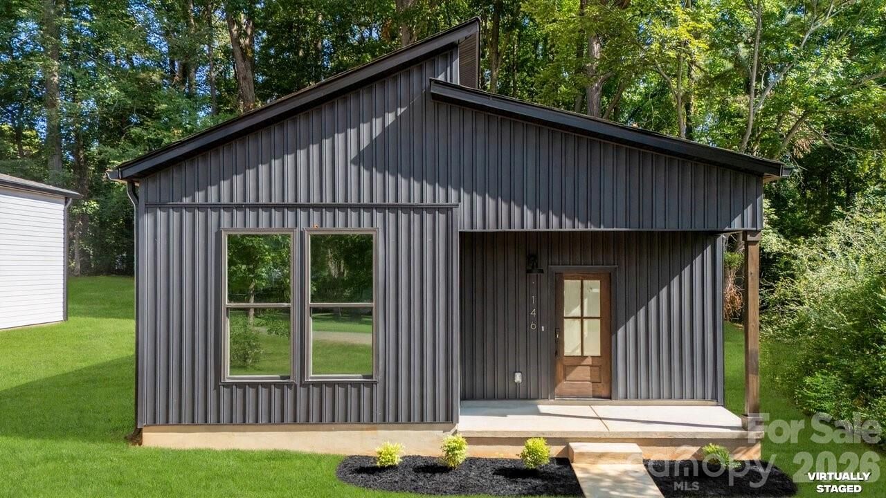 Property Photo: 146 Norris Drive NC 28147