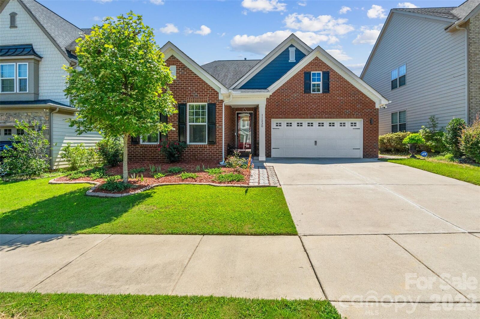 Property Photo:  11230 Black Brant Lane  NC 28278 