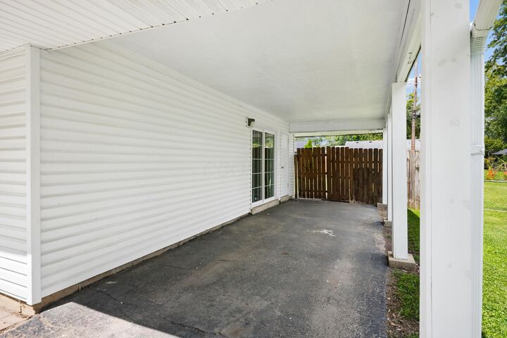 Property Photo: 738 Kettering Road OH 43202