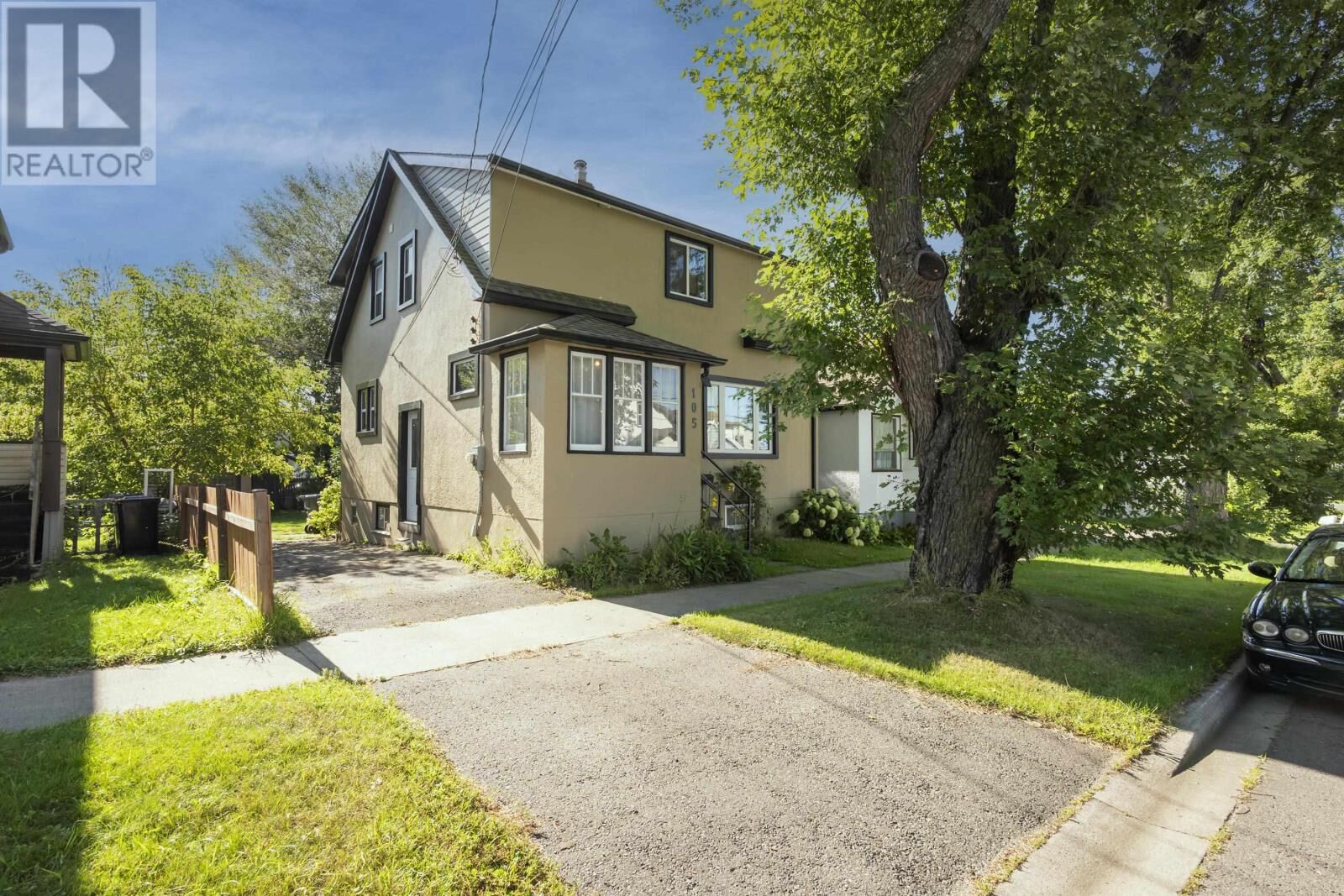 Property Photo:  105 Machar Ave  ON P7B 2Y5 