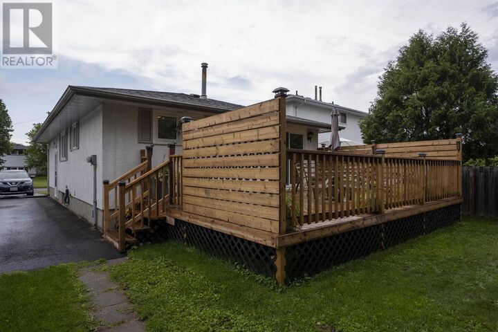 Property Photo: 422 Simon Fraser Dr ON P7C 4Z8