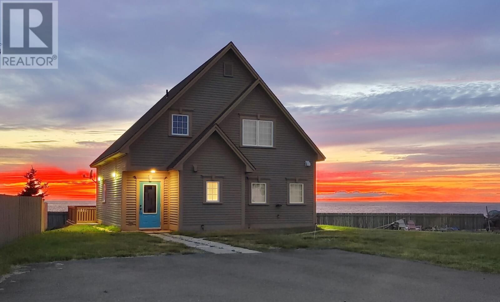Property Photo:  3 Moses Point Lane  NL A0C 1B0 