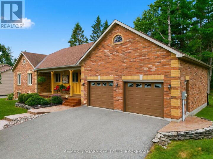 Property Photo:  115 Pinewood Boulevard  ON K0M 2T0 