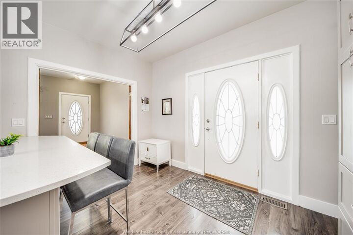 Property Photo:  90 Victoria  ON N8M 1M7 