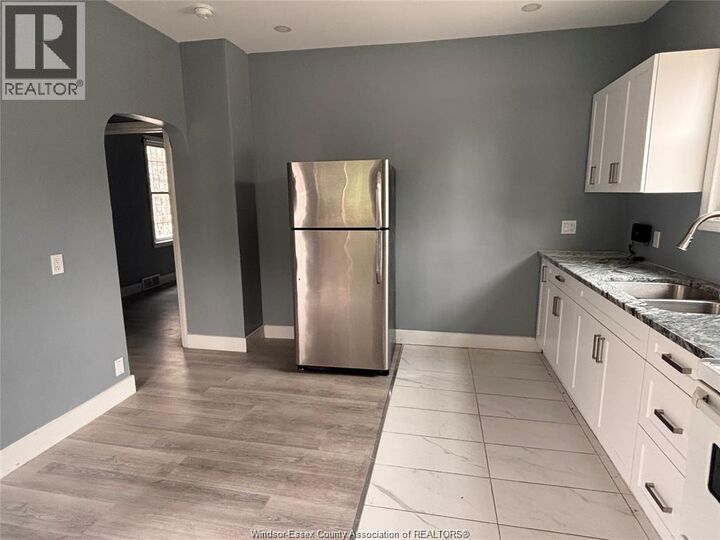 Property Photo:  637 Tuscarora  ON N9A 3M3 