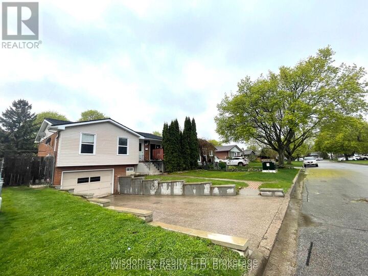 Property Photo:  7 Greenmeadow Court  ON L2P 1X7 