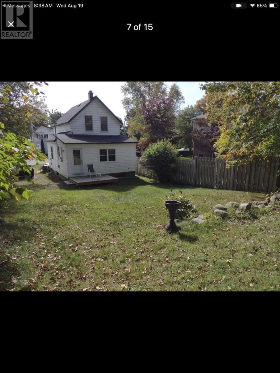 Property Photo:  48 Hudson St  ON P0R 1B0 