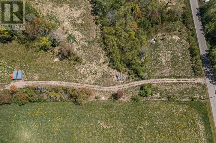 Property Photo:  76 Calabogie Rd, Laird Township  ON P0S 1C0 